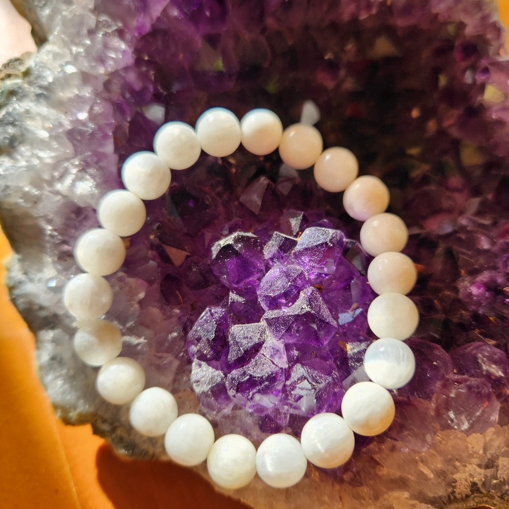 Natural Gemstone Selenite Bracelet. (* Not Synthetic)